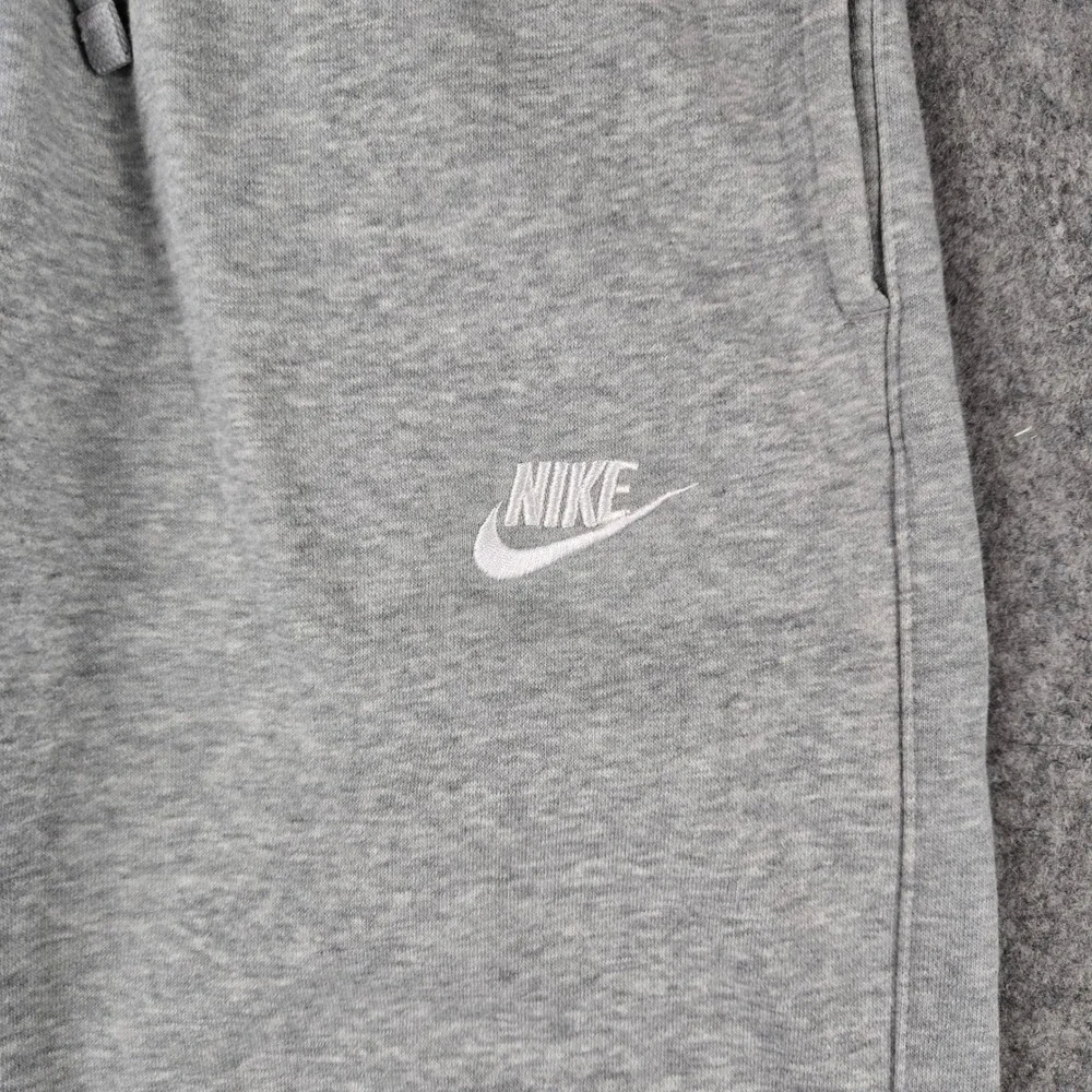 Nike Joggers Mens Small Gray Sweatpants Fleece Cuffed Sportswear Athleisure Gym